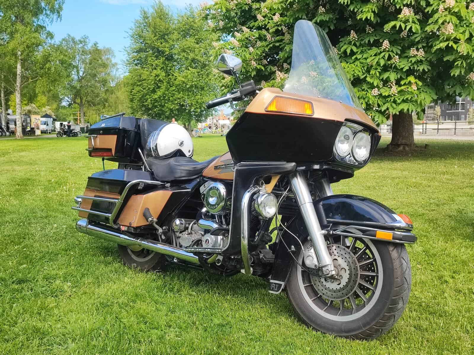 600